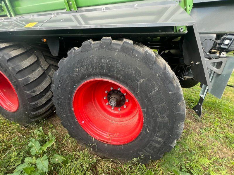 Fendt Tigo 75 XR  und unbenutzt mit guter Ausstattung und 3 Dosie