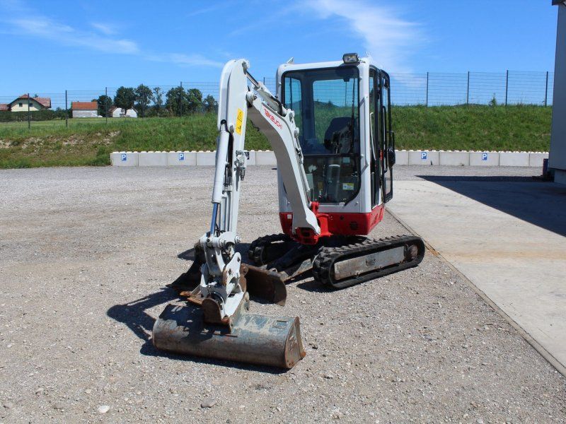 Takeuchi TB 216 mit Powertilt