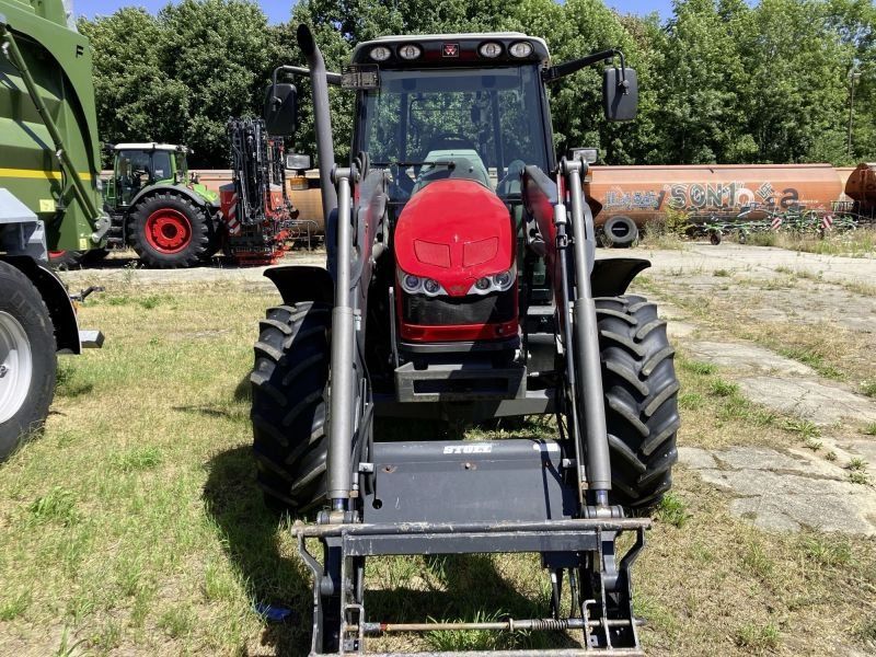 Massey Ferguson 5455 DYNA 4