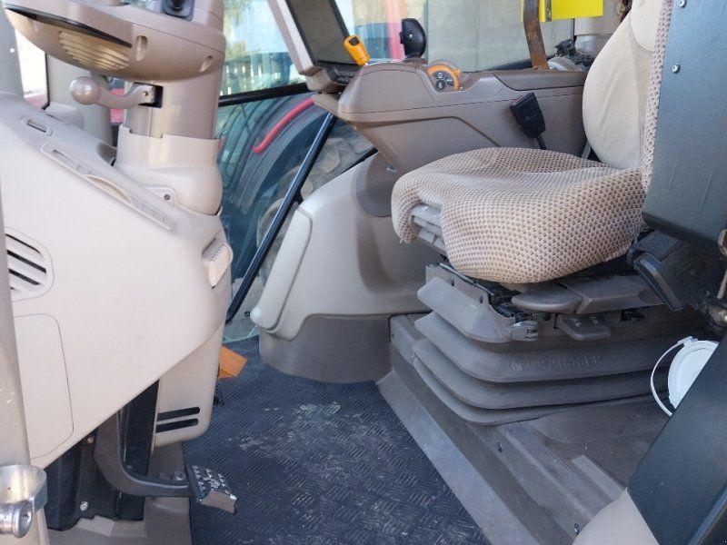 John Deere 6145R