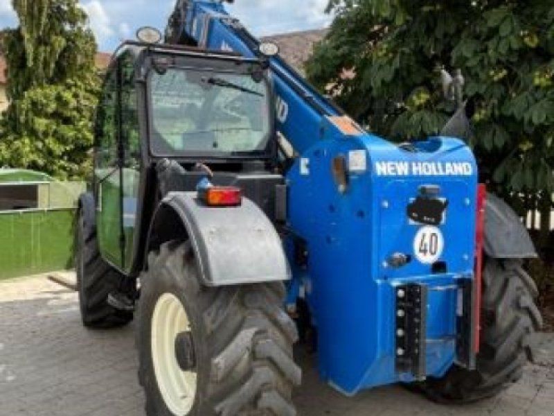 New Holland LM 735