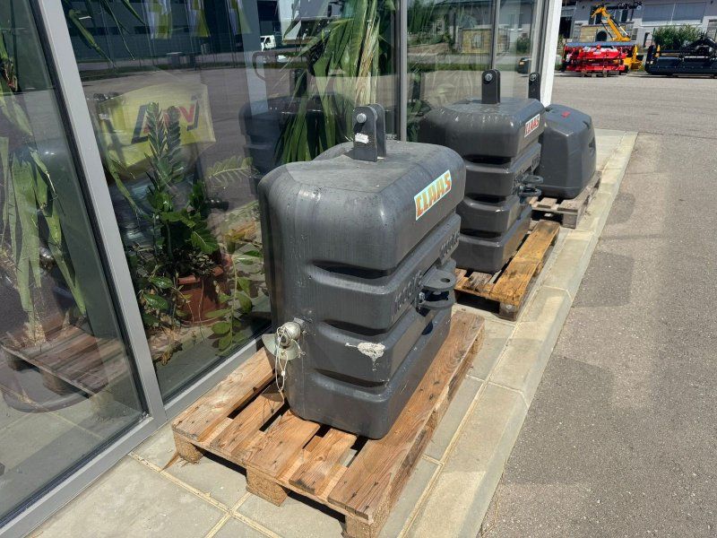 Claas e Beton Hohe Bauform 800 + 100KG