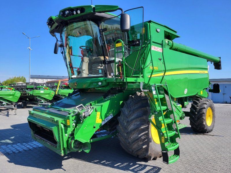 John Deere T 670 i