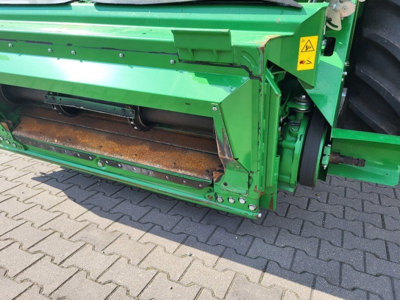 John Deere T 670 i