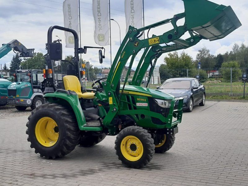 John Deere 3038E