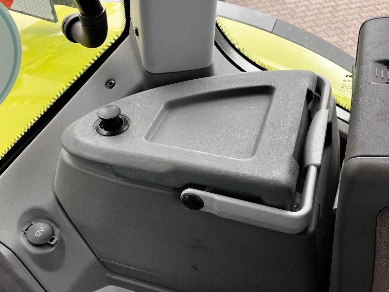 Claas Arion 550 CEBIS