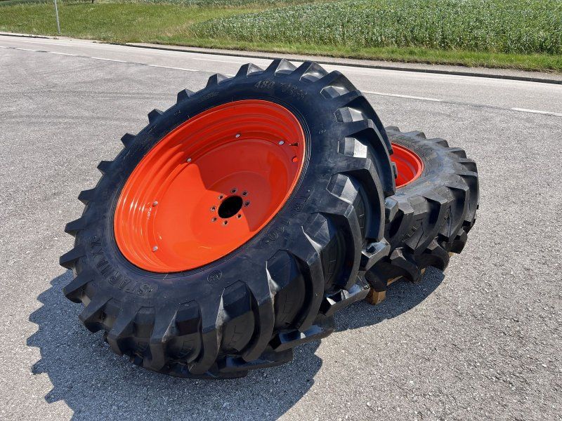 480/70 R38 und 440/65 R28