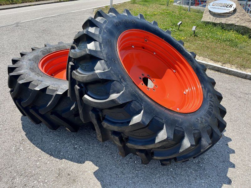 480/70 R38 und 440/65 R28