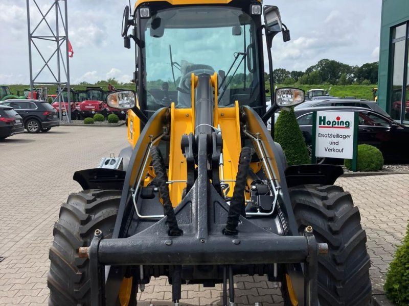 JCB 409