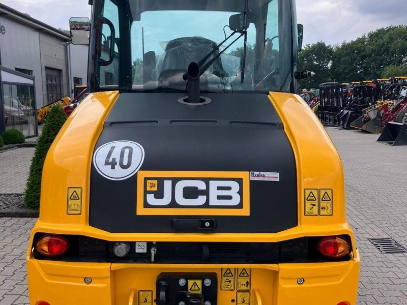 JCB 407