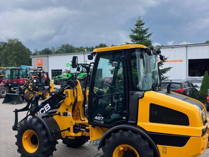 JCB 407