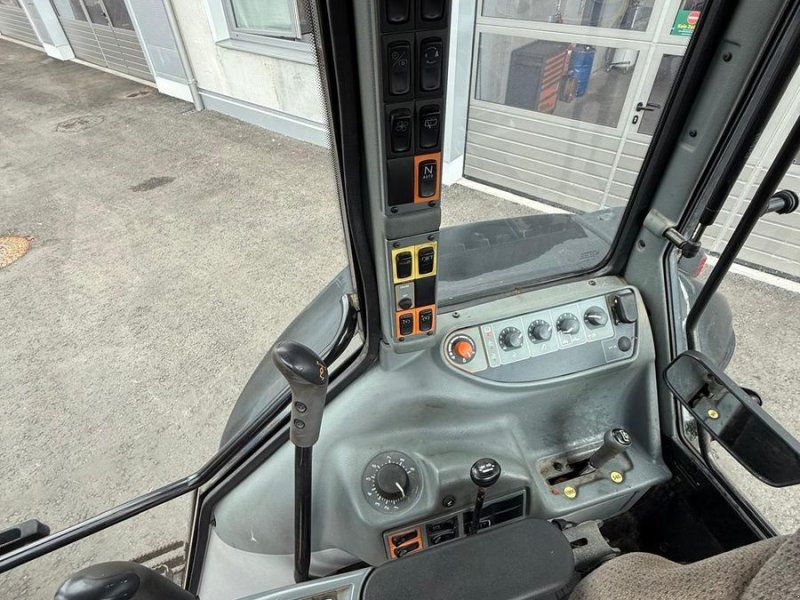 Valtra A 93