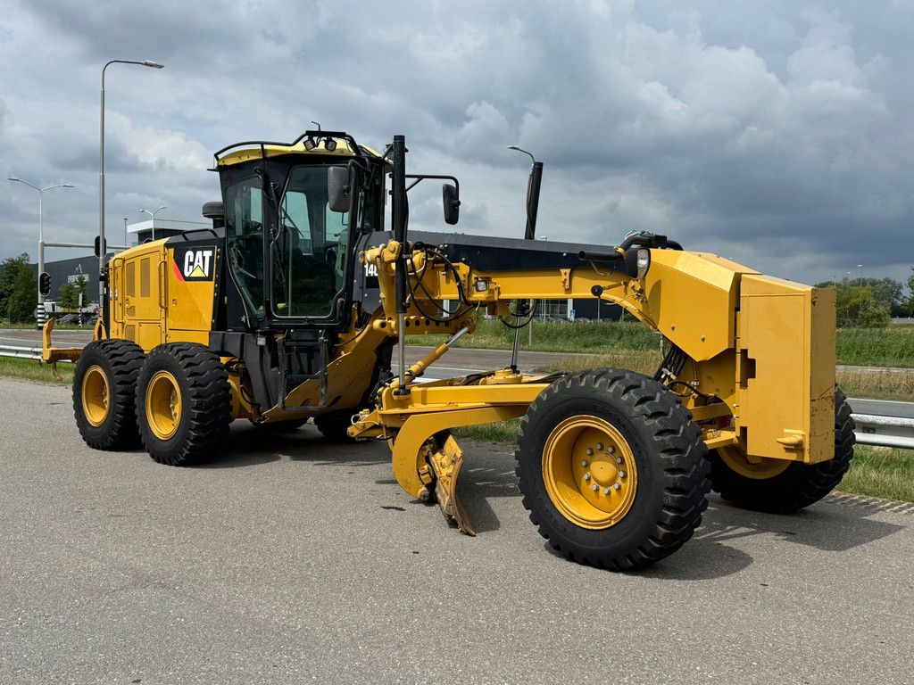 Caterpillar 140M2