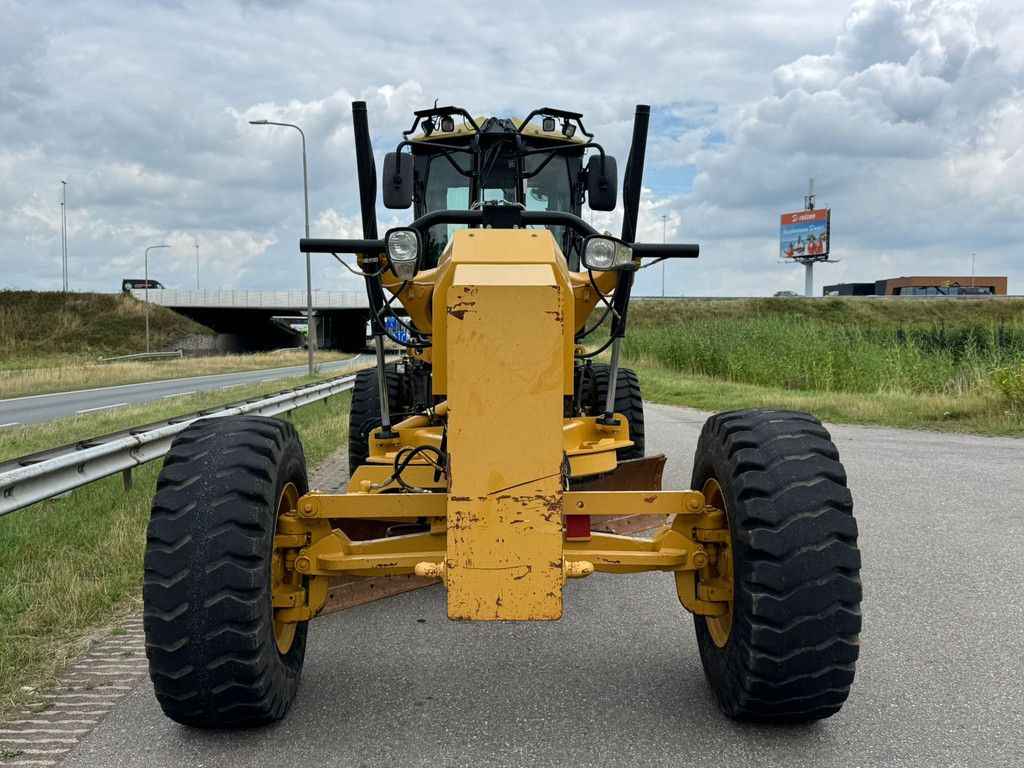 Caterpillar 140M2