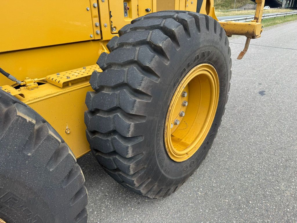 Caterpillar 140M2