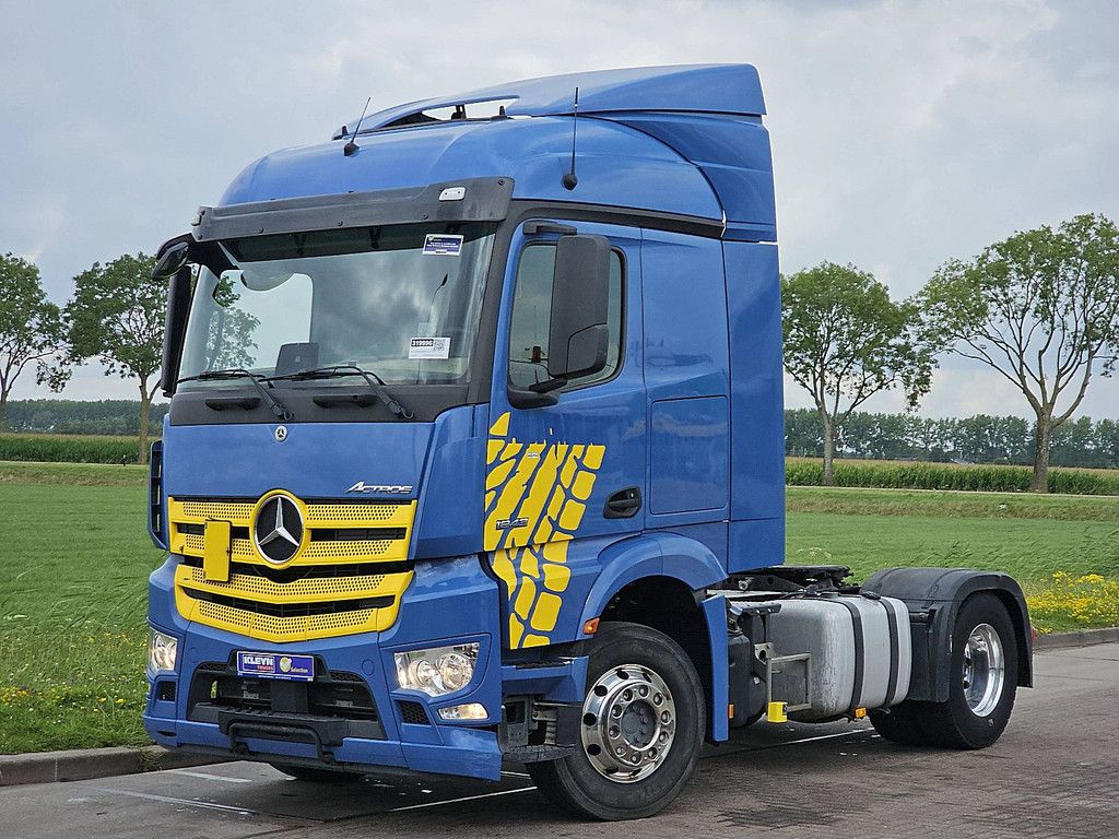 MERCEDES-BENZ ACTROS 1843