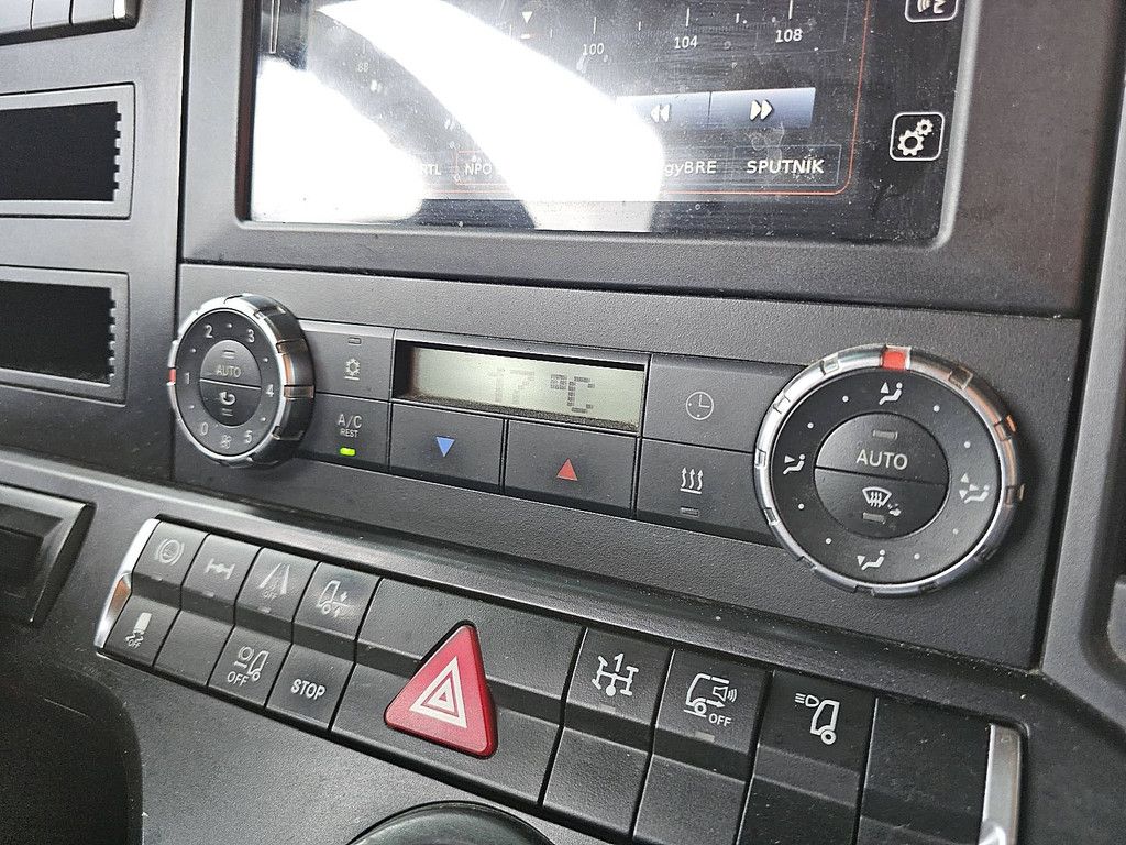 MERCEDES-BENZ ACTROS 1843