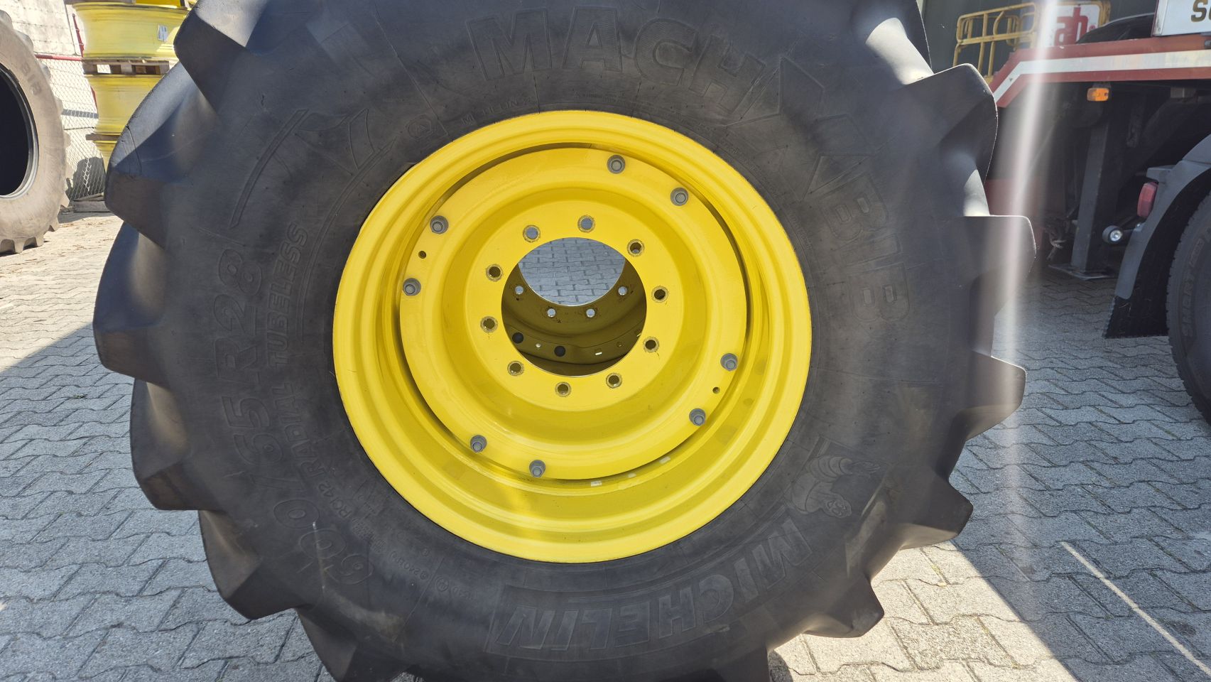 Michelin MachXbib 600/65R28 op 10 gaats John Deere velgen