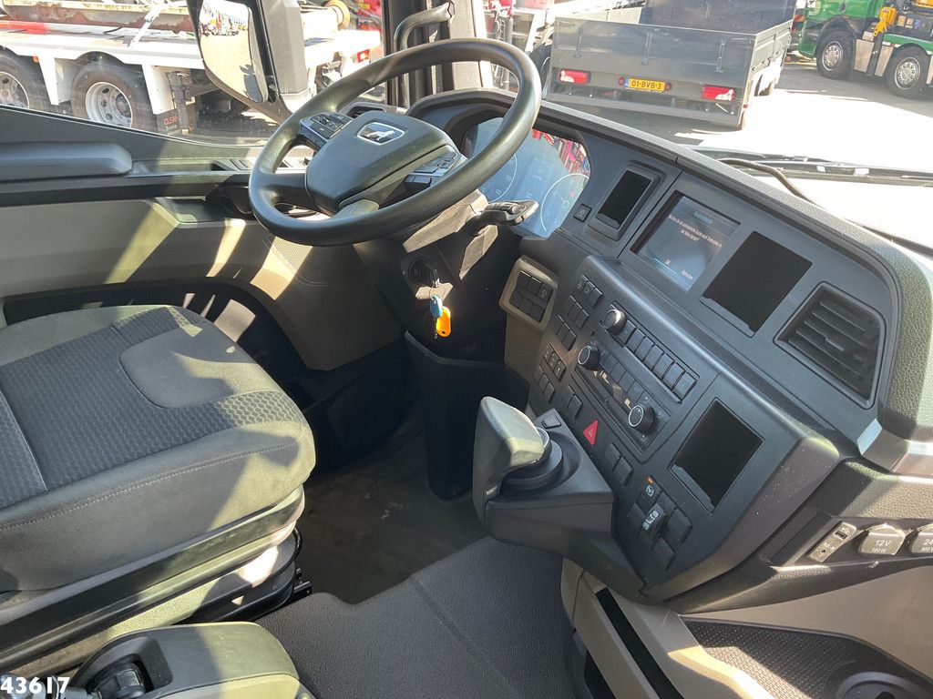 Man TGS 32.470 8x4 Euro 6 Hiab 22 Tonmeter laadkraan Just 68.765 Km!