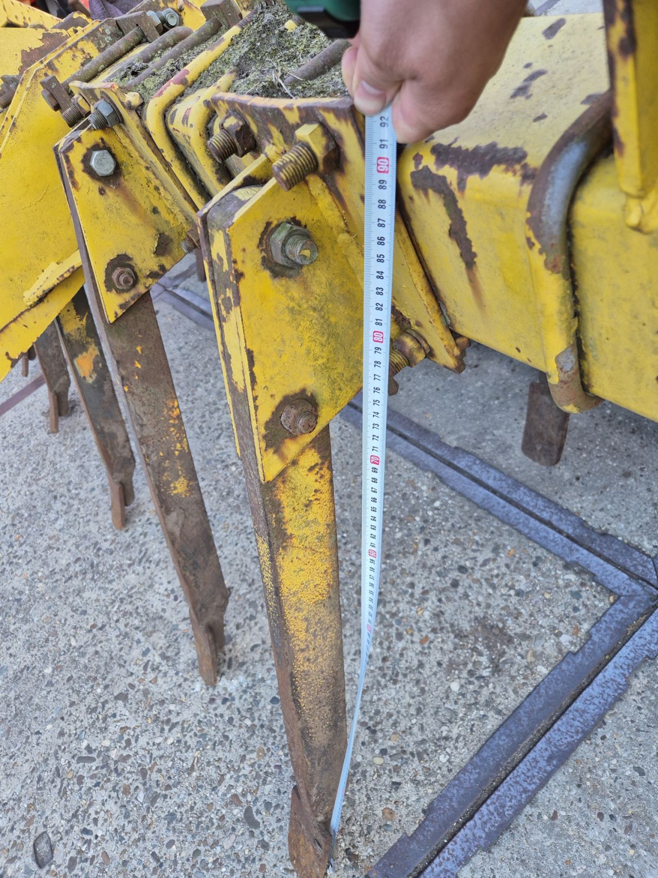 Gebruikte cultivator 3 meter met rol
