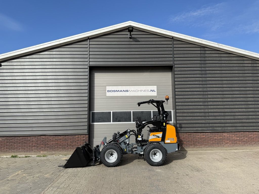 Giant G1500 L X-TRA minishovel NIEUW €495 LEASE