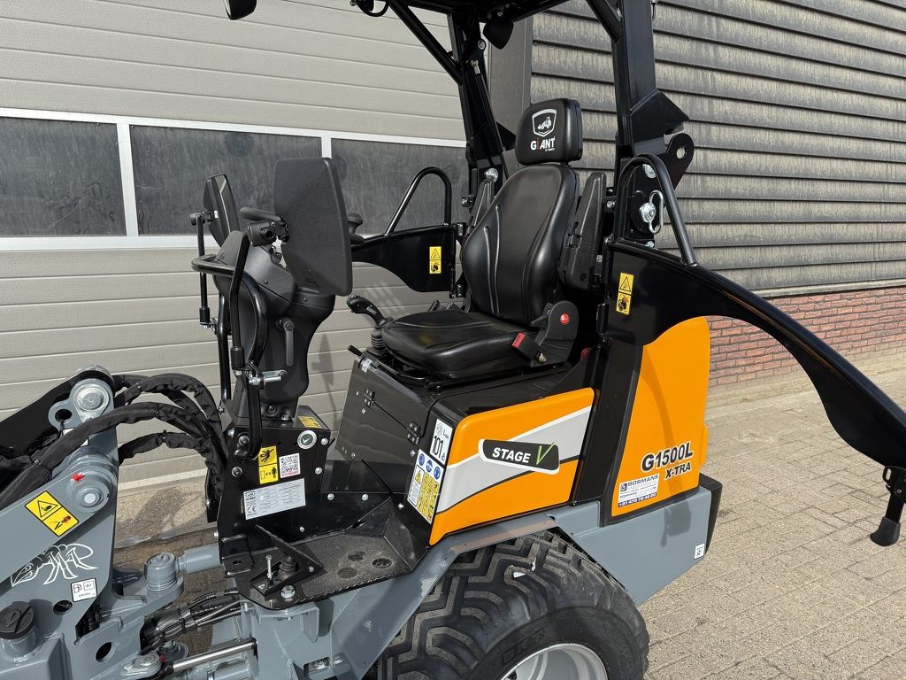 Giant G1500 L X-TRA minishovel NIEUW €495 LEASE