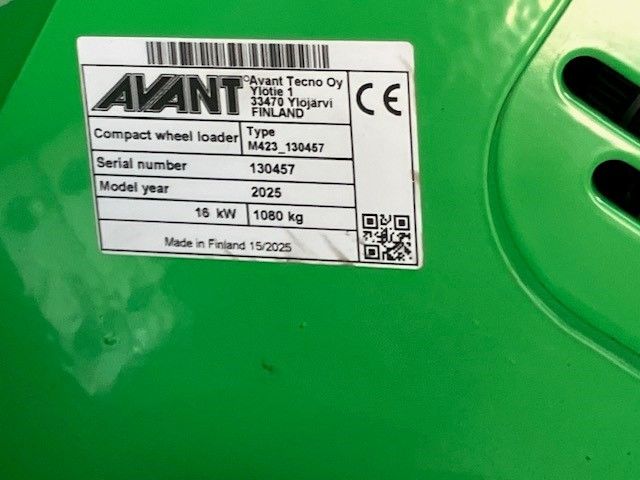 AVANT 423 minishovel met gewicht 1080 kgs