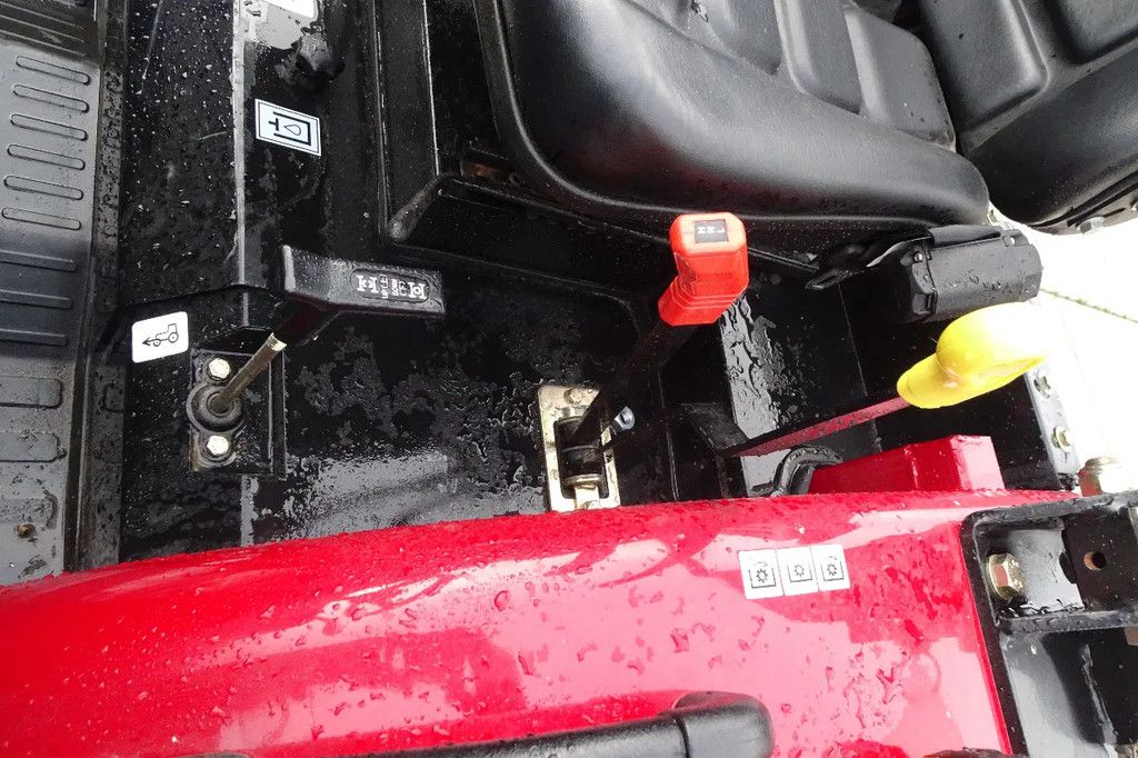 Knegt Compacttrekker DEMO Weinig uren! 404G2