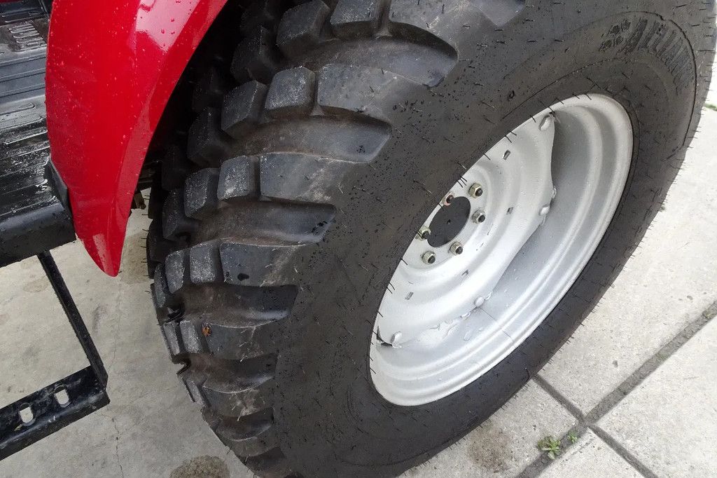 Knegt Compacttrekker DEMO Weinig uren! 404G2
