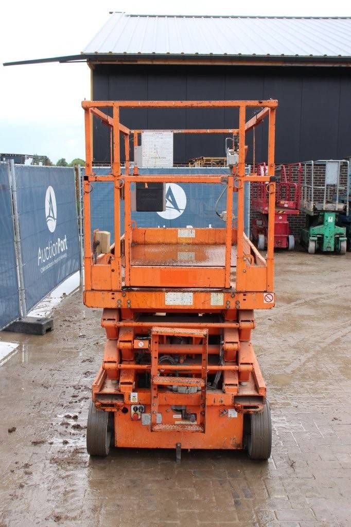 Scissor Lift Skyjack SJ III - 4626 Electric 9.92m 2011