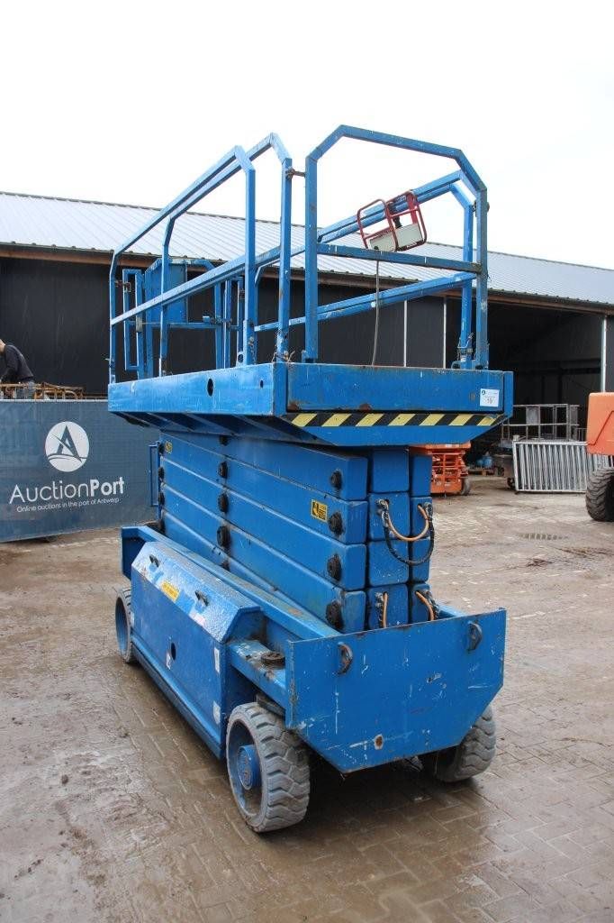Schaarlift HAB S152-12E2WD Elektrisch 15.2m 2012