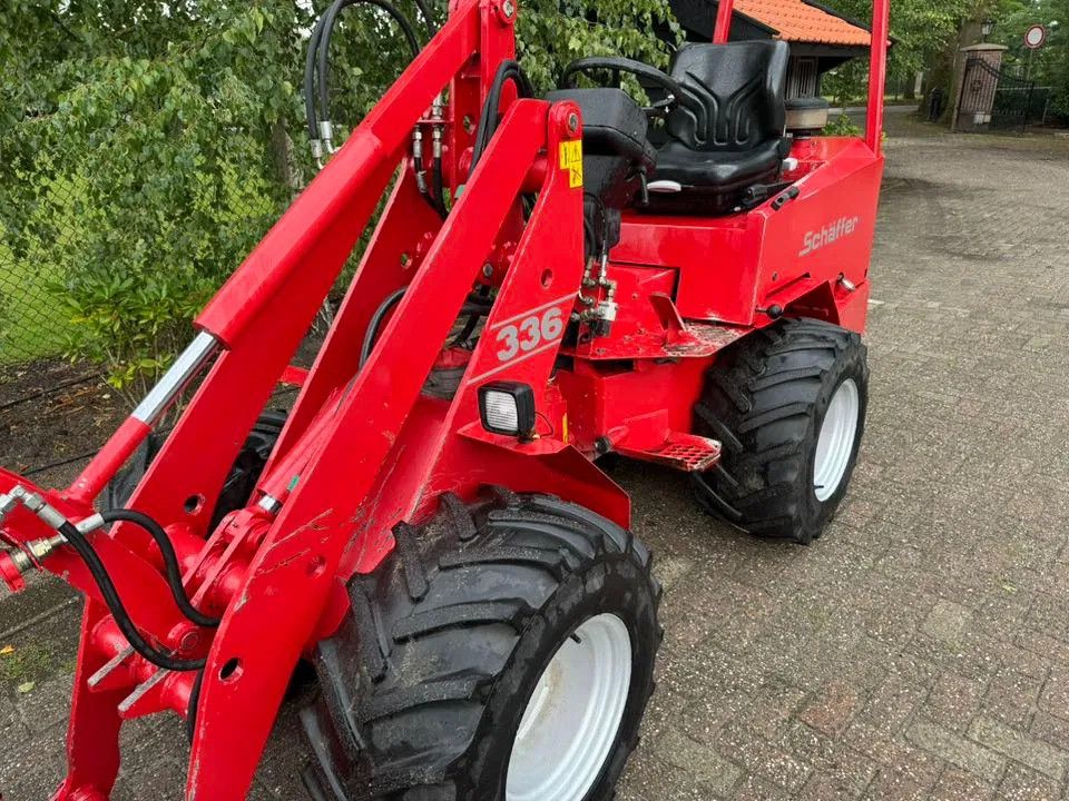 Schäffer 336 shovel loader