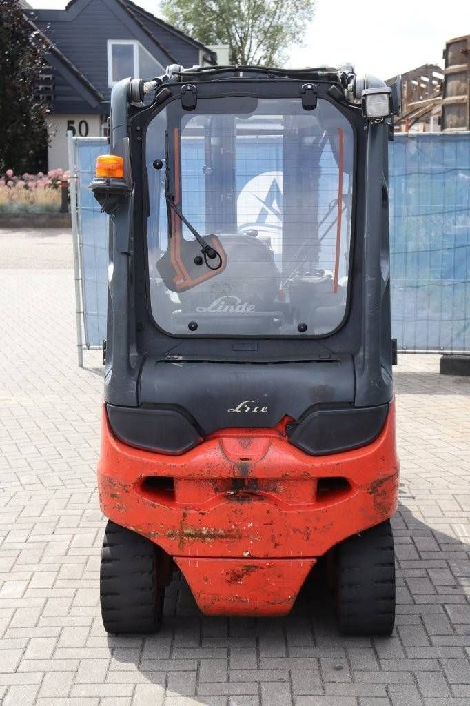 Forklift Linde E30L-01 Electric 3000kg 2012