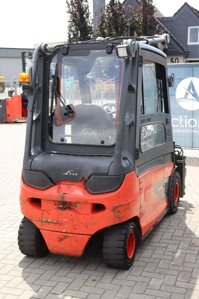 Forklift Linde E30L-01 Electric 3000kg 2012