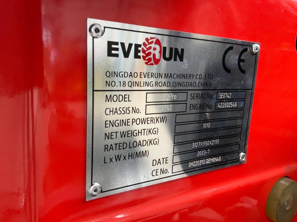 Mini excavator Everun ERE10Pro Diesel 9.5hp 2025