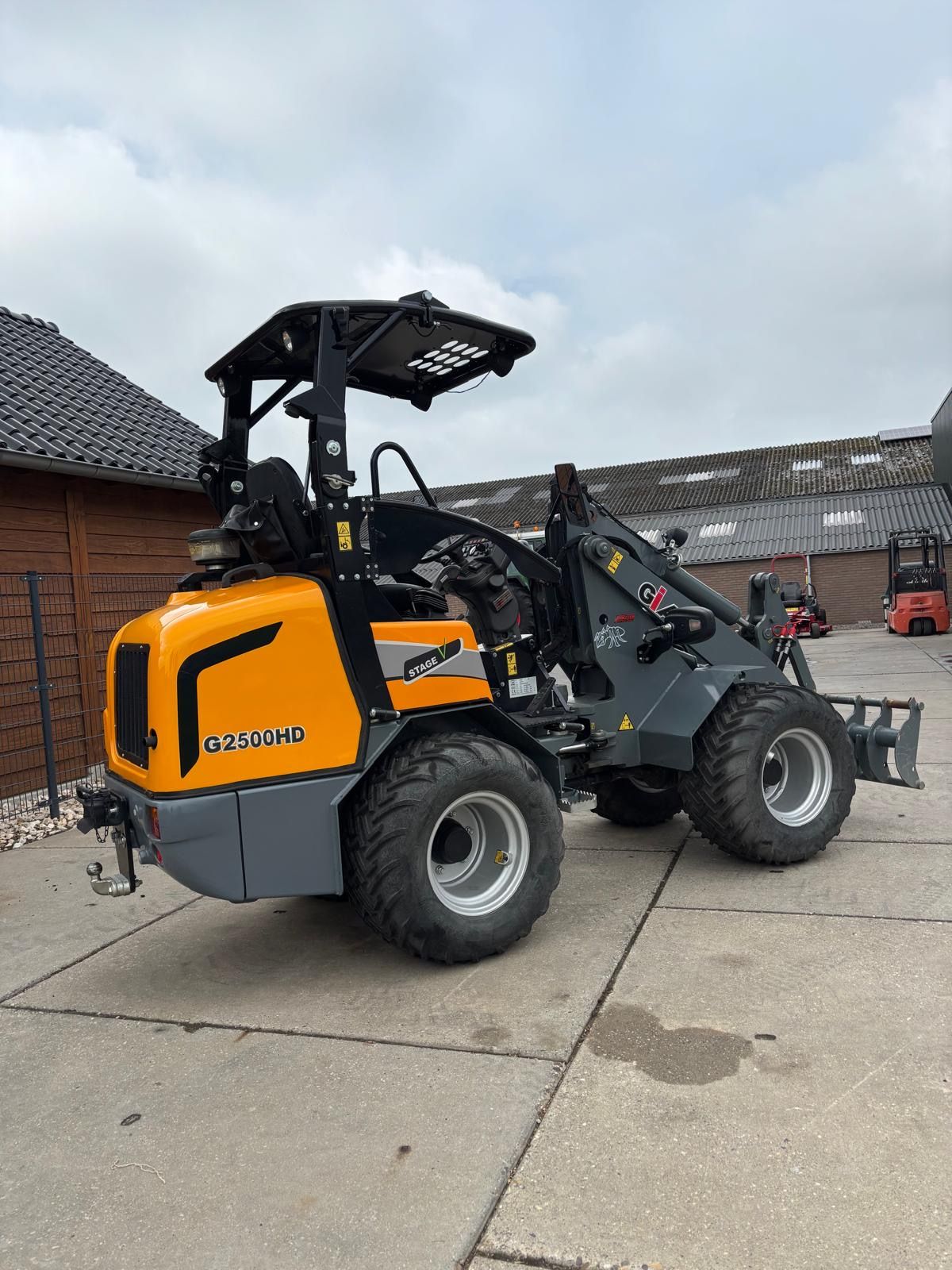 Giant g2500hd 280uur !