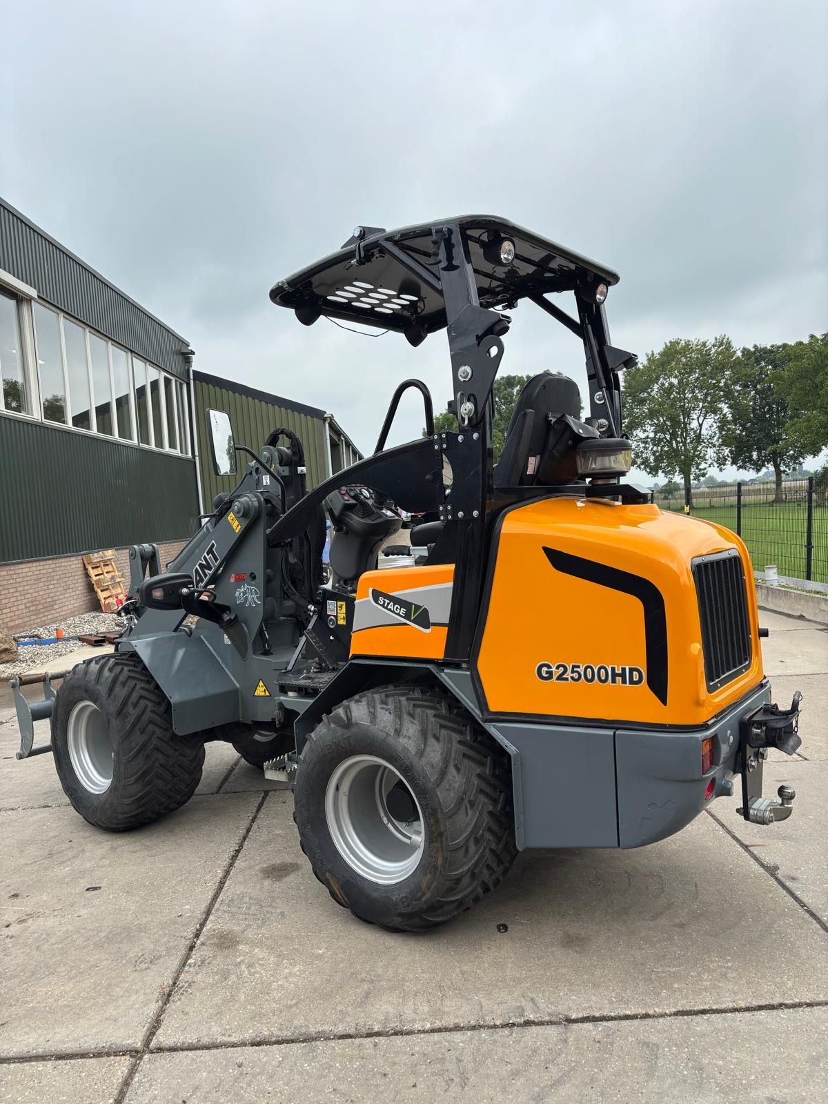 Giant g2500hd 280uur !