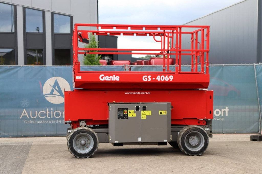 Scissor lift Genie GS4069 BE Electric + Diesel 2020 New