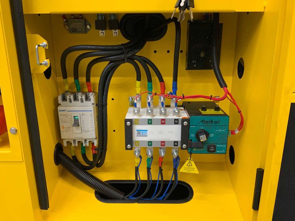Generator 6742 Diesel 2025 100kVA Neu