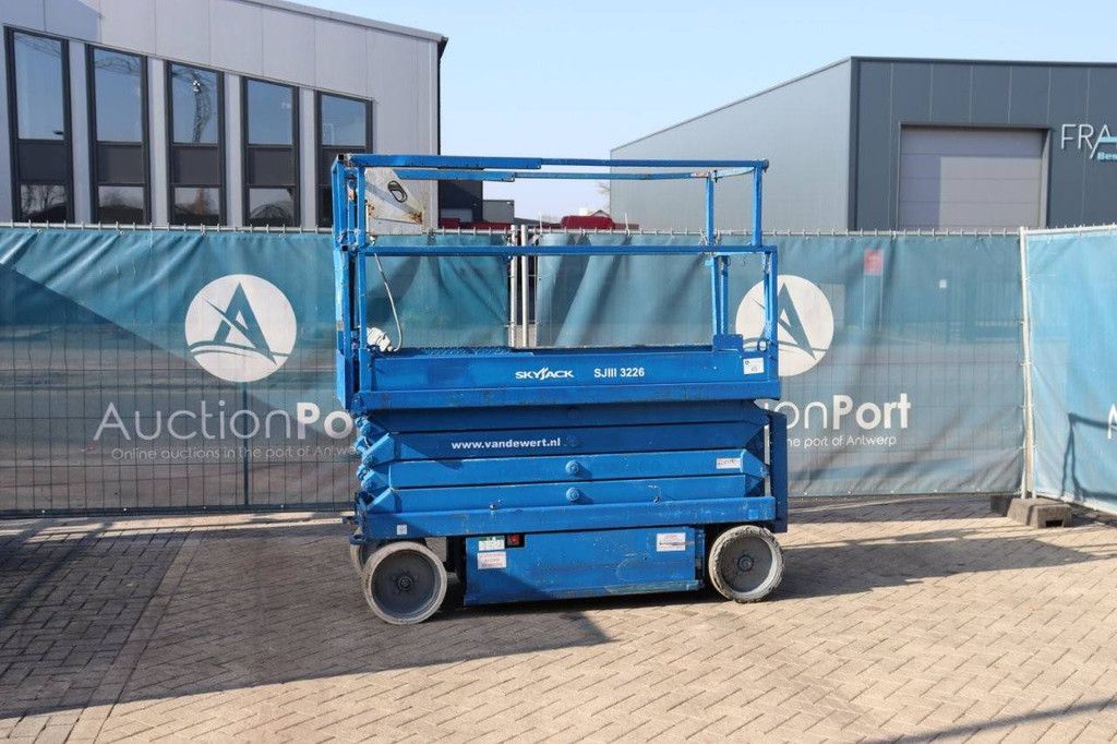 Scherenbühne Skyjack SJIII 3226 Elektro 9,92m