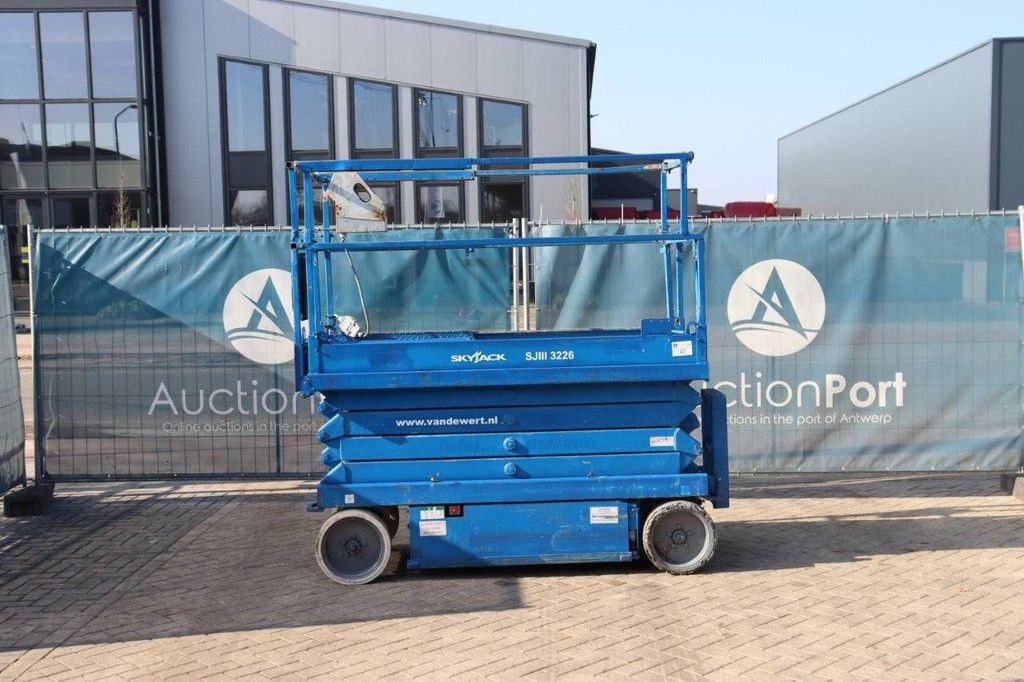 Scherenbühne Skyjack SJIII 3226 Elektro 9,92m