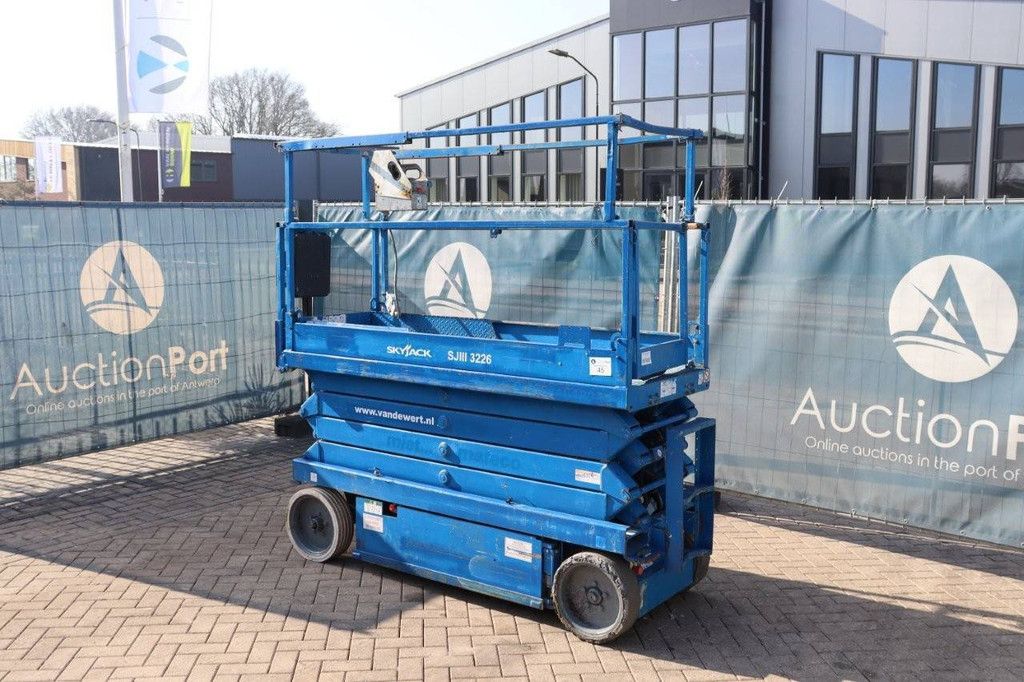 Scherenbühne Skyjack SJIII 3226 Elektro 9,92m