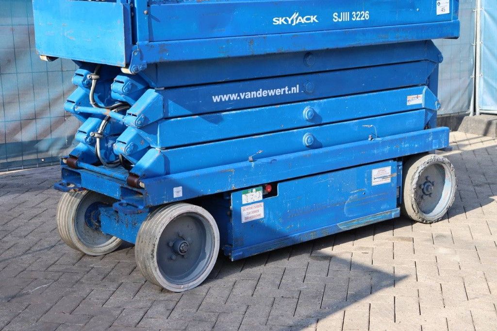 Scherenbühne Skyjack SJIII 3226 Elektro 9,92m