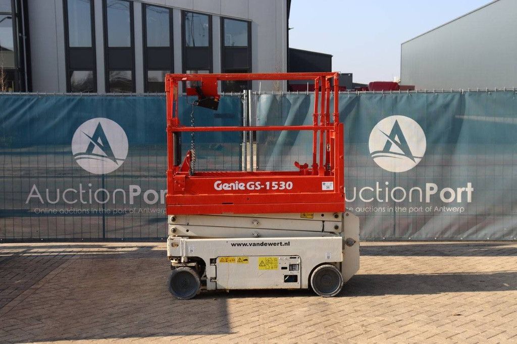 Scissor lift Genie GS1532 Electric 6.4m 2014