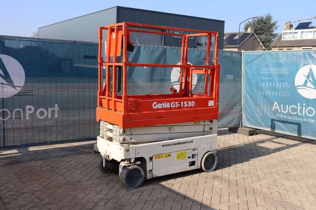 Scissor lift Genie GS1532 Electric 6.4m 2014