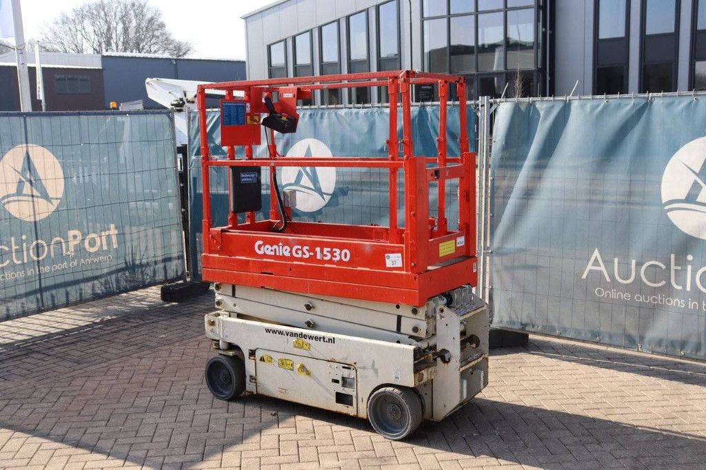 Scissor lift Genie GS1532 Electric 6.4m 2014