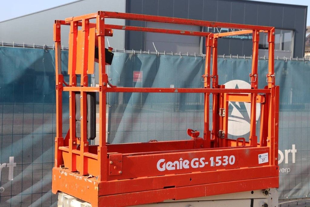 Scissor lift Genie GS1532 Electric 6.4m 2014