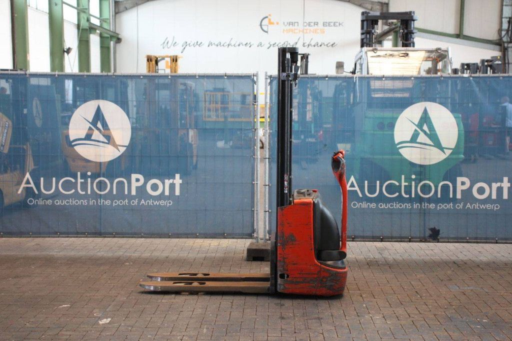 Stacker Linde L12 Electric 1200kg 2.53m