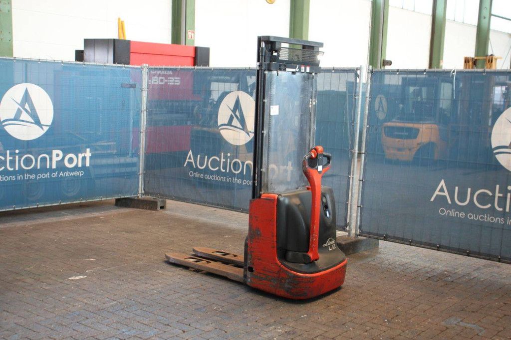 Stacker Linde L12 Electric 1200kg 2.53m
