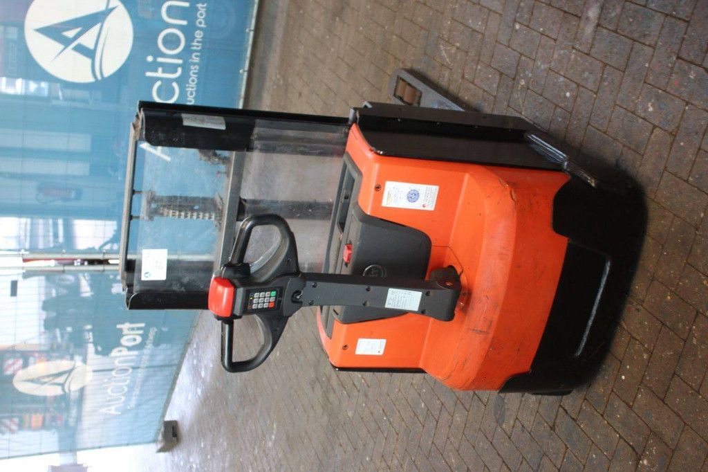 Stapelaar BT SWE140L Elektrisch 2000kg 2015